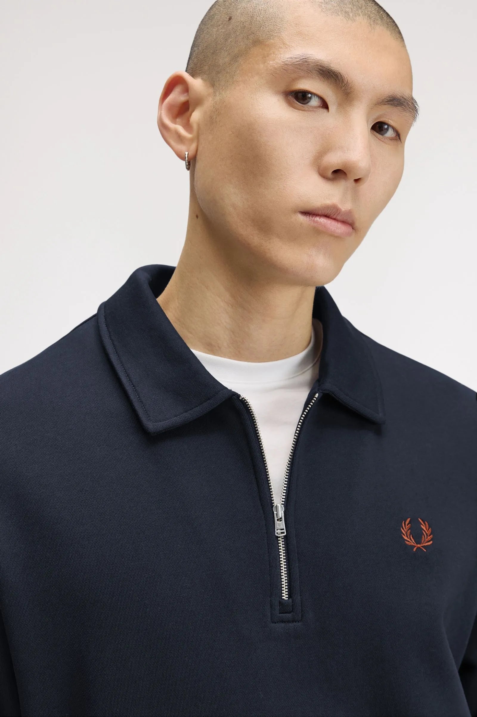 Fred Perry Sudadera Hombre Cuello Media Cremallera Azul 608 Who killed Bambi?