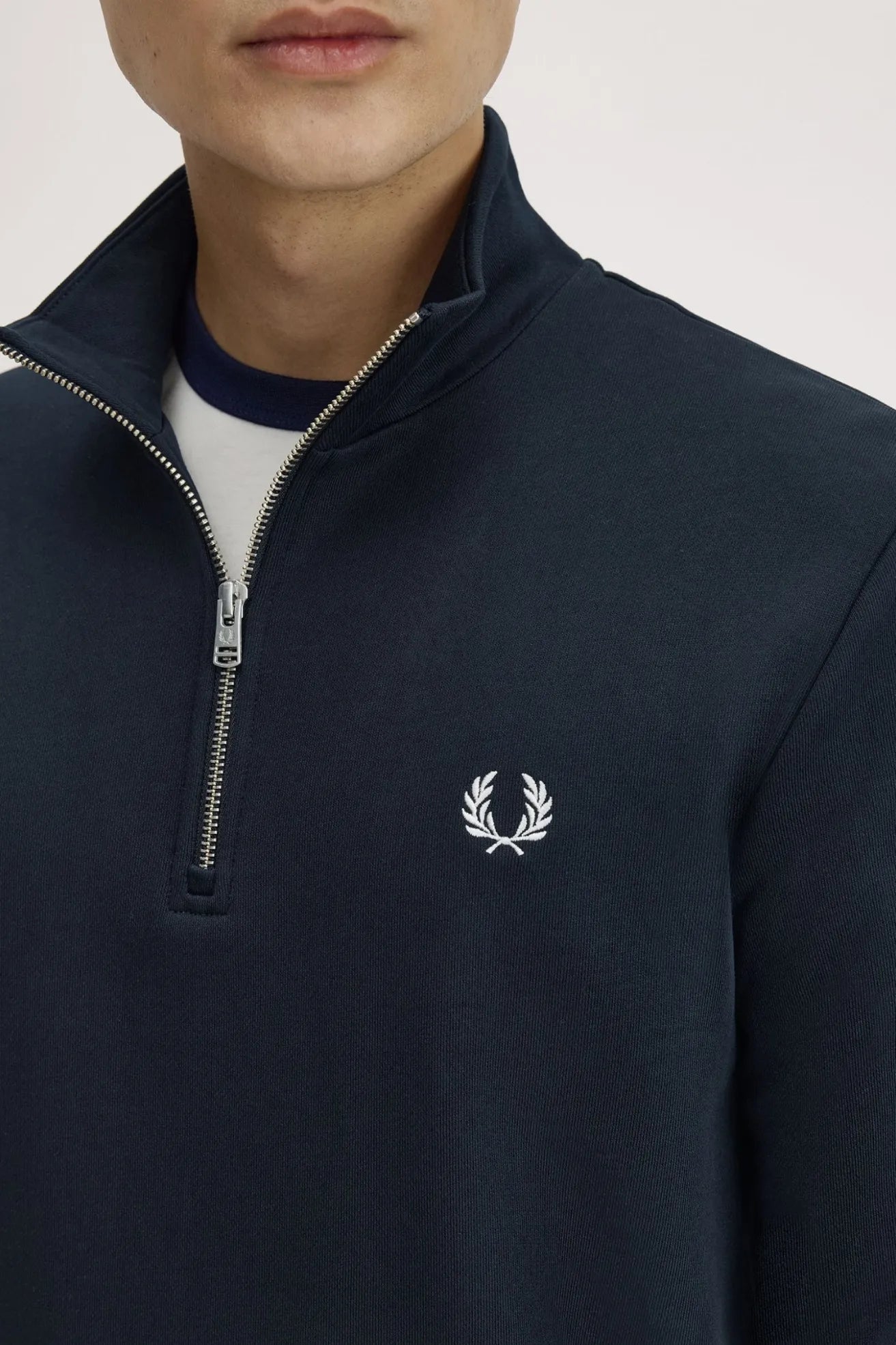 Fred Perry Sudadera Hombre Media Cremallera Azul Who killed Bambi?