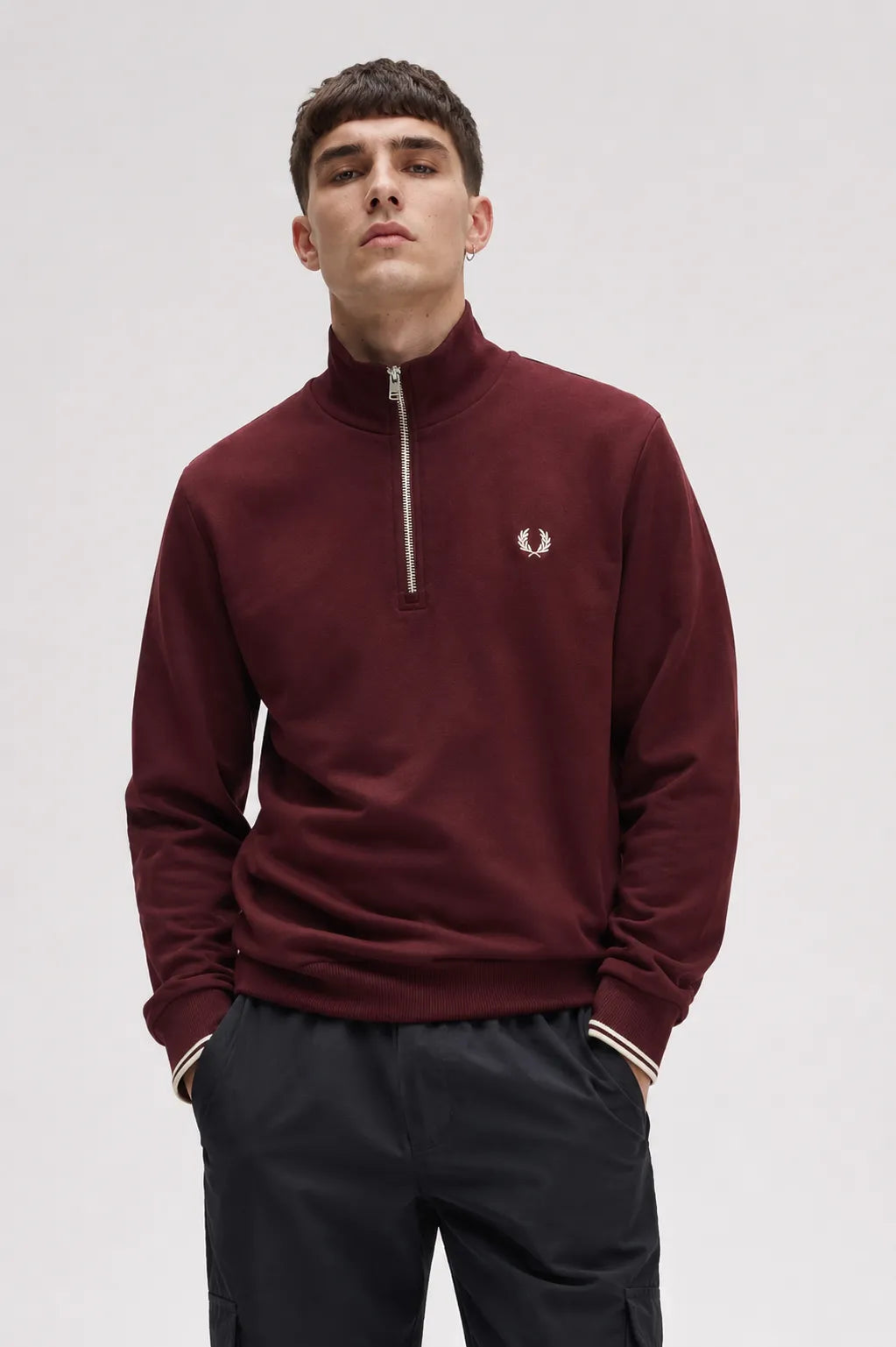Fred Perry Sudadera Hombre Media Cremallera Burdeos Who killed Bambi?