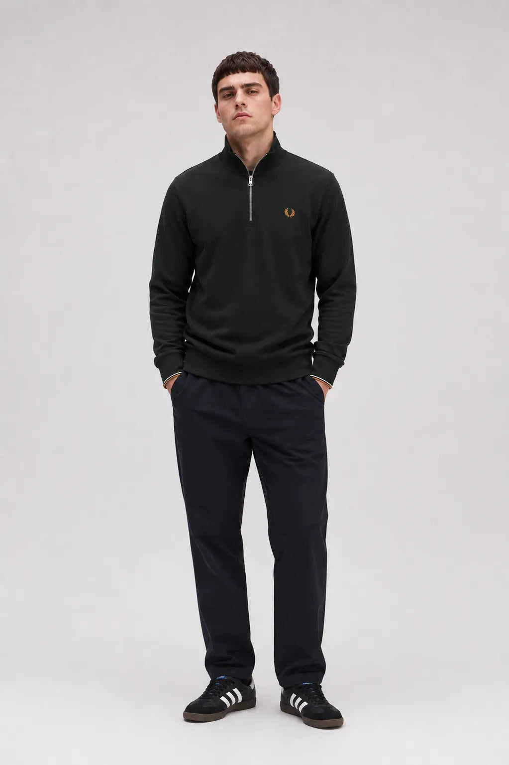 Fred Perry Sudadera Hombre Media Cremallera Verde 78C Who killed Bambi?