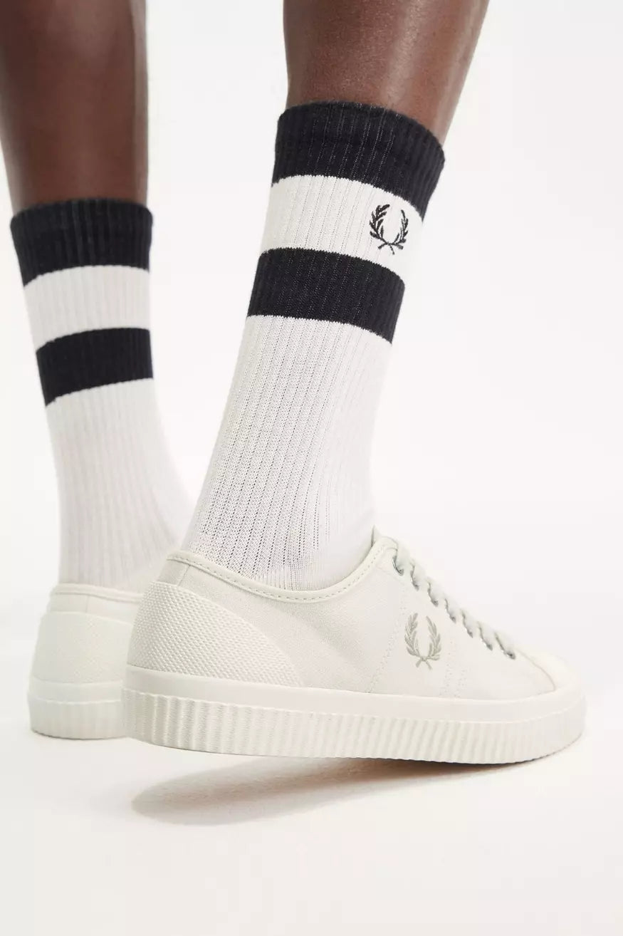 Fred Perry Zapatillas Hombre Hughes Low Canvas Oatmeal Who Killed Bambi?