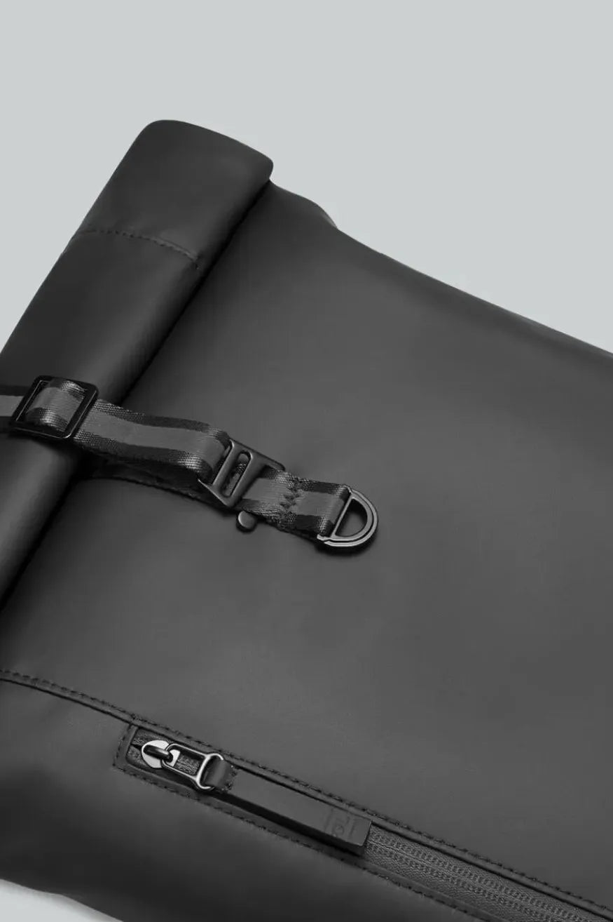 Gaston Luga Mochila Impermeable Rullen Mini Negra Who killed Bambi?