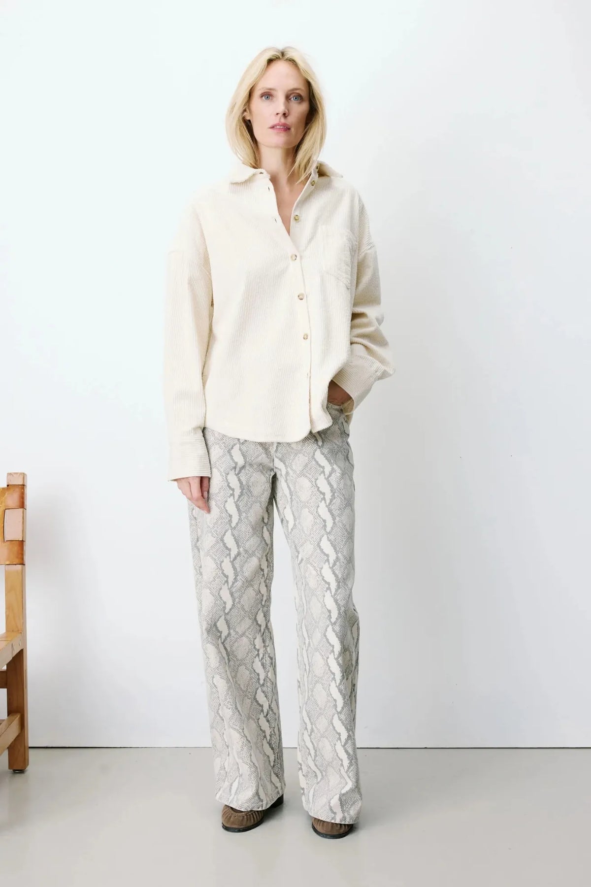 Grace And Mila Camisa Mujer Pana Oversize Ange Beige Who killed Bambi?