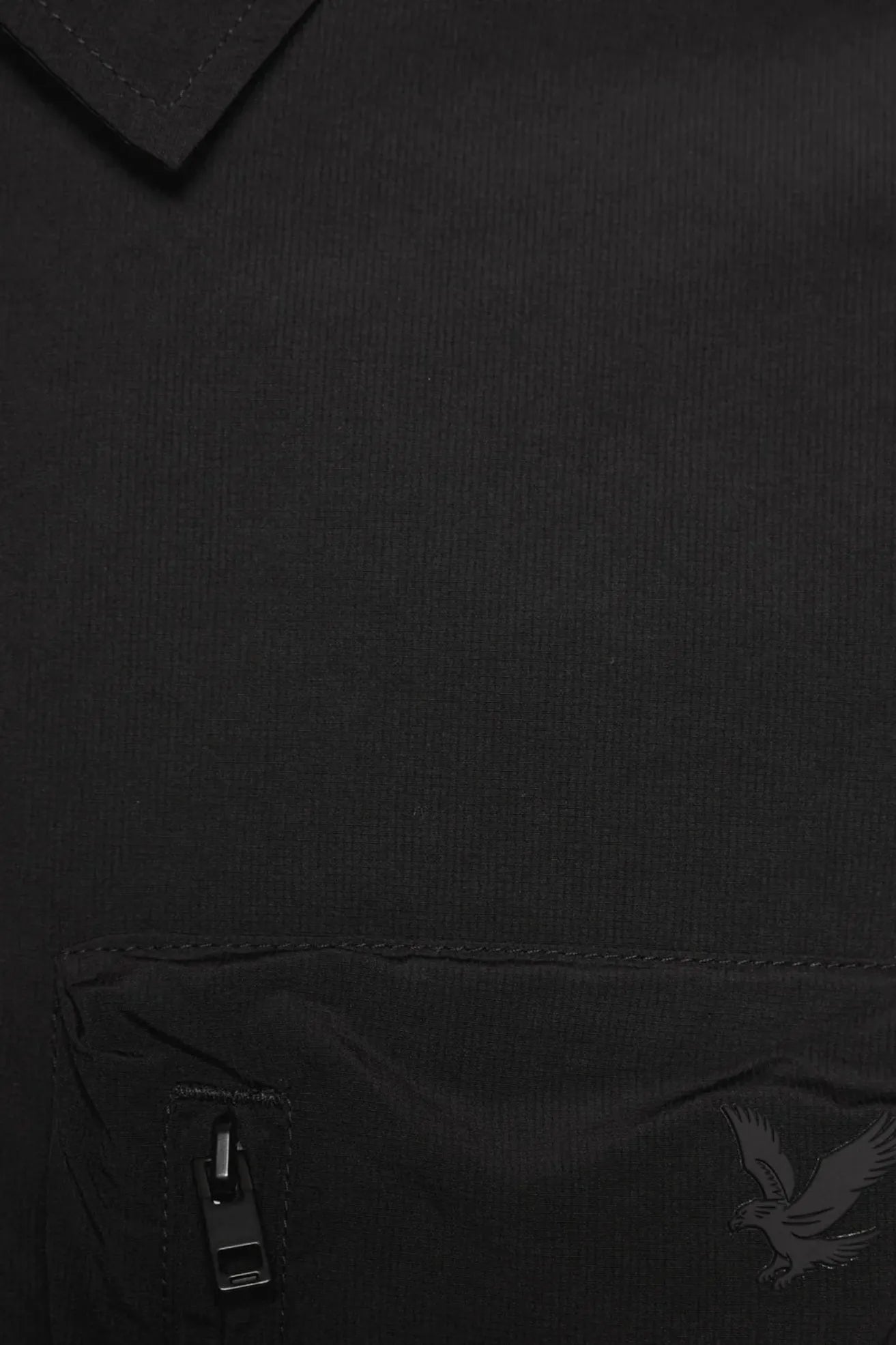 Lyle and Scott Chaqueta Hombre Lightweight Utility Pocket Negra Who killed Bambi?