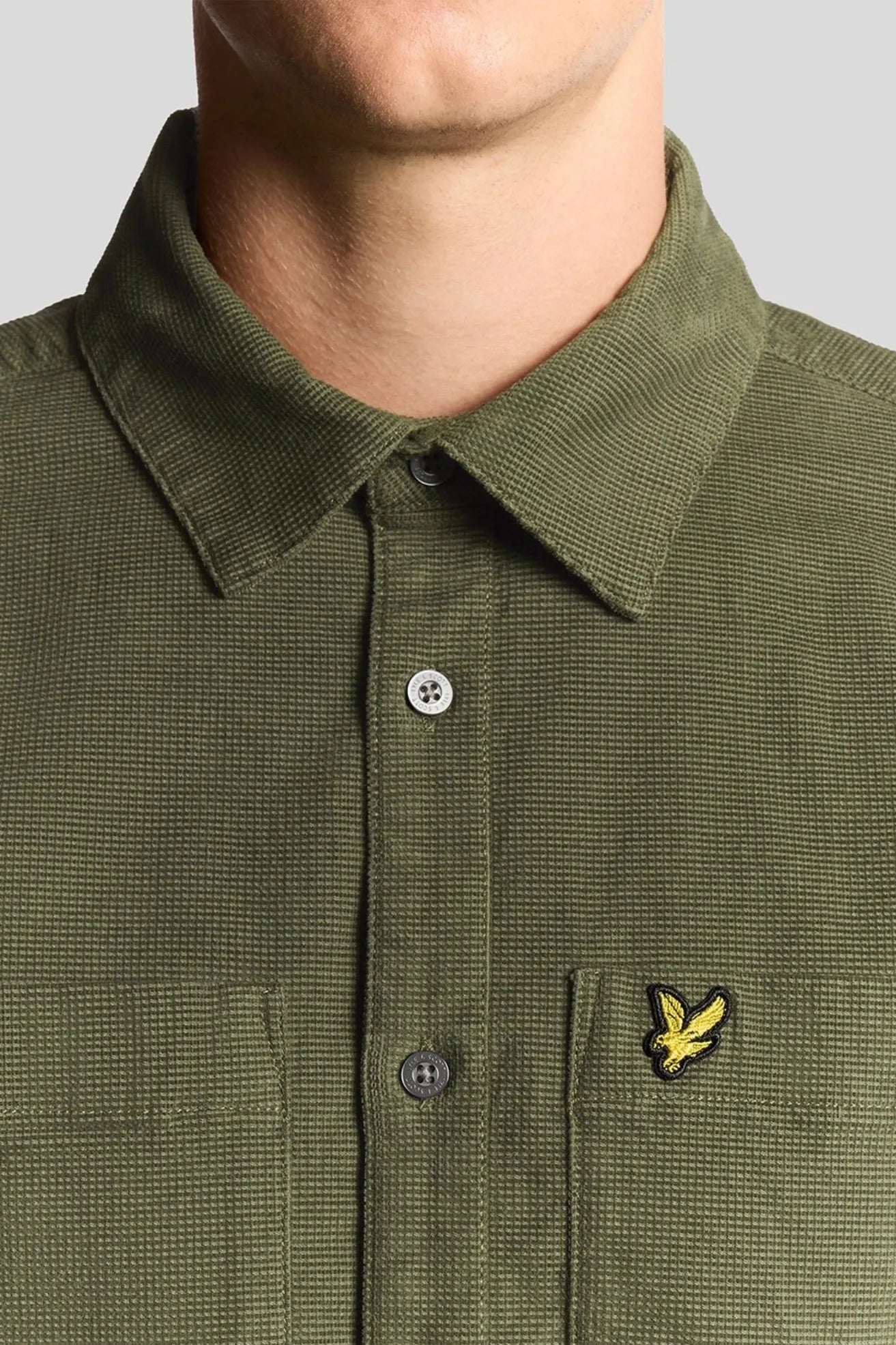 Lyle and Scott Sobrecamisa Hobre Needle Verde Who killed Bambi?