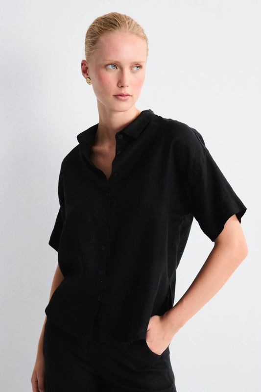 Mus & Bombon Camisa Mujer Lino Bobby Negra Who killed Bambi?