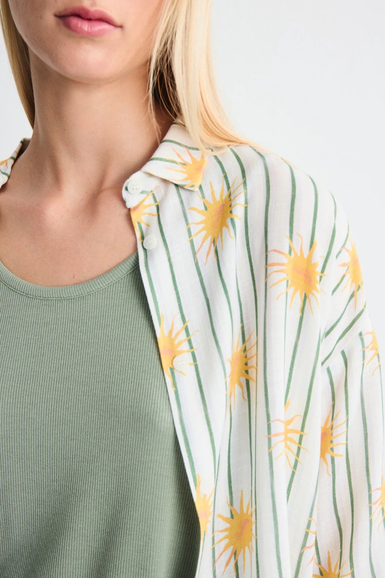 Mus & Bombon Camisa Mujer Oversize Soleado Verde Who killed Bambi?