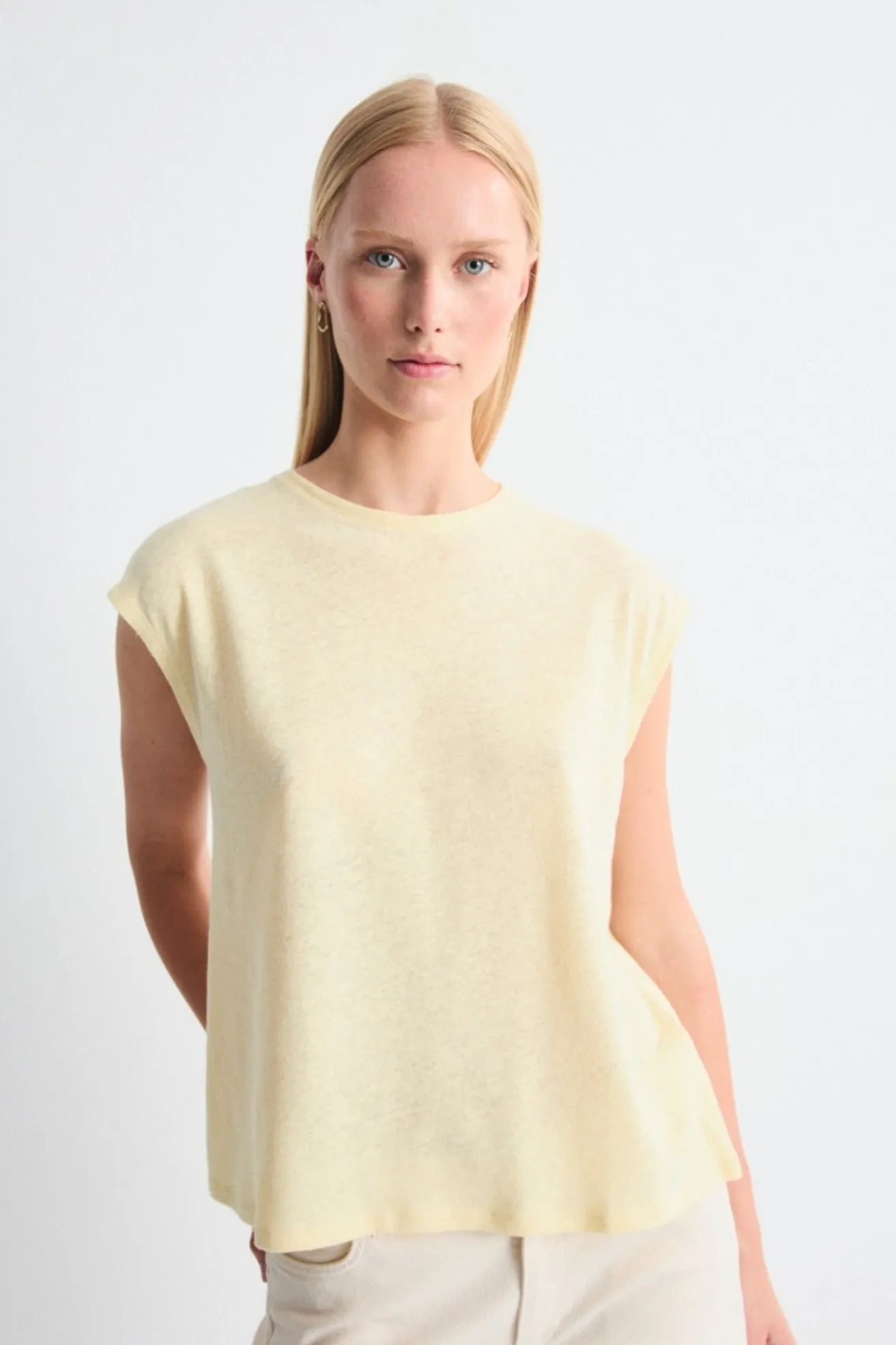 Mus & Bombon Camiseta Mujer Luzara Amarillo Who killed Bambi?