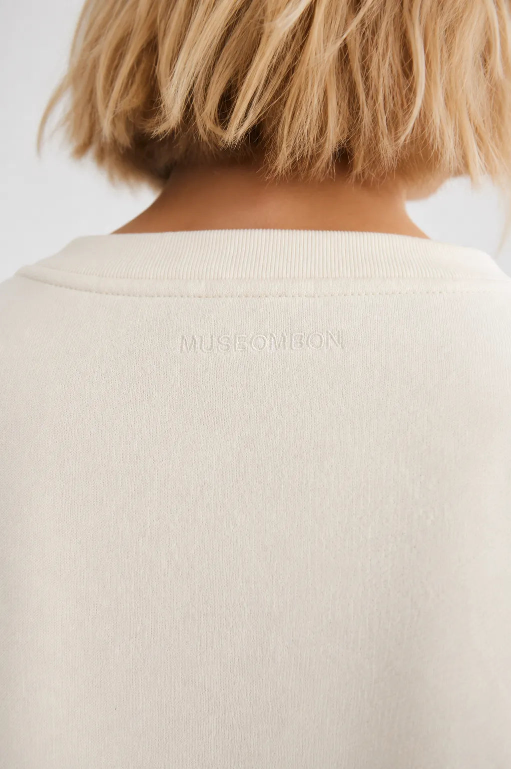 Mus & Bombon Sudadera Mujer Grace Beige Who killed Bambi?
