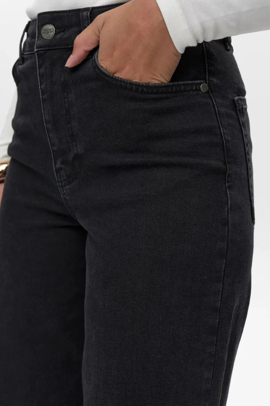 Nümph Pantalón Vaquero Mujer Nuparis Cropped Negro Gastado Who killed Bambi?
