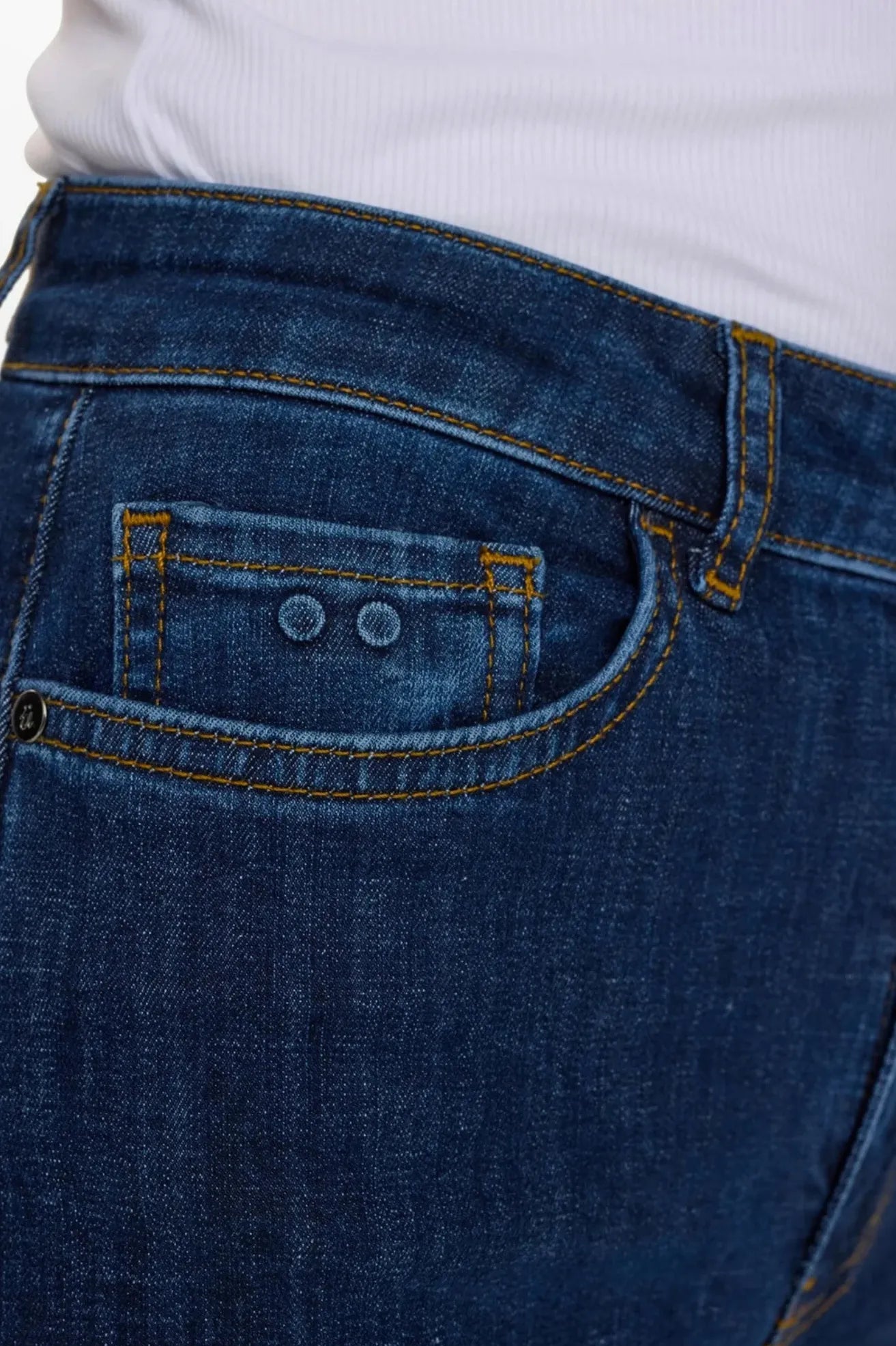 Nümph Pantalón Vaquero Mujer Nuparis Hr Dark Blue Who killed Bambi?