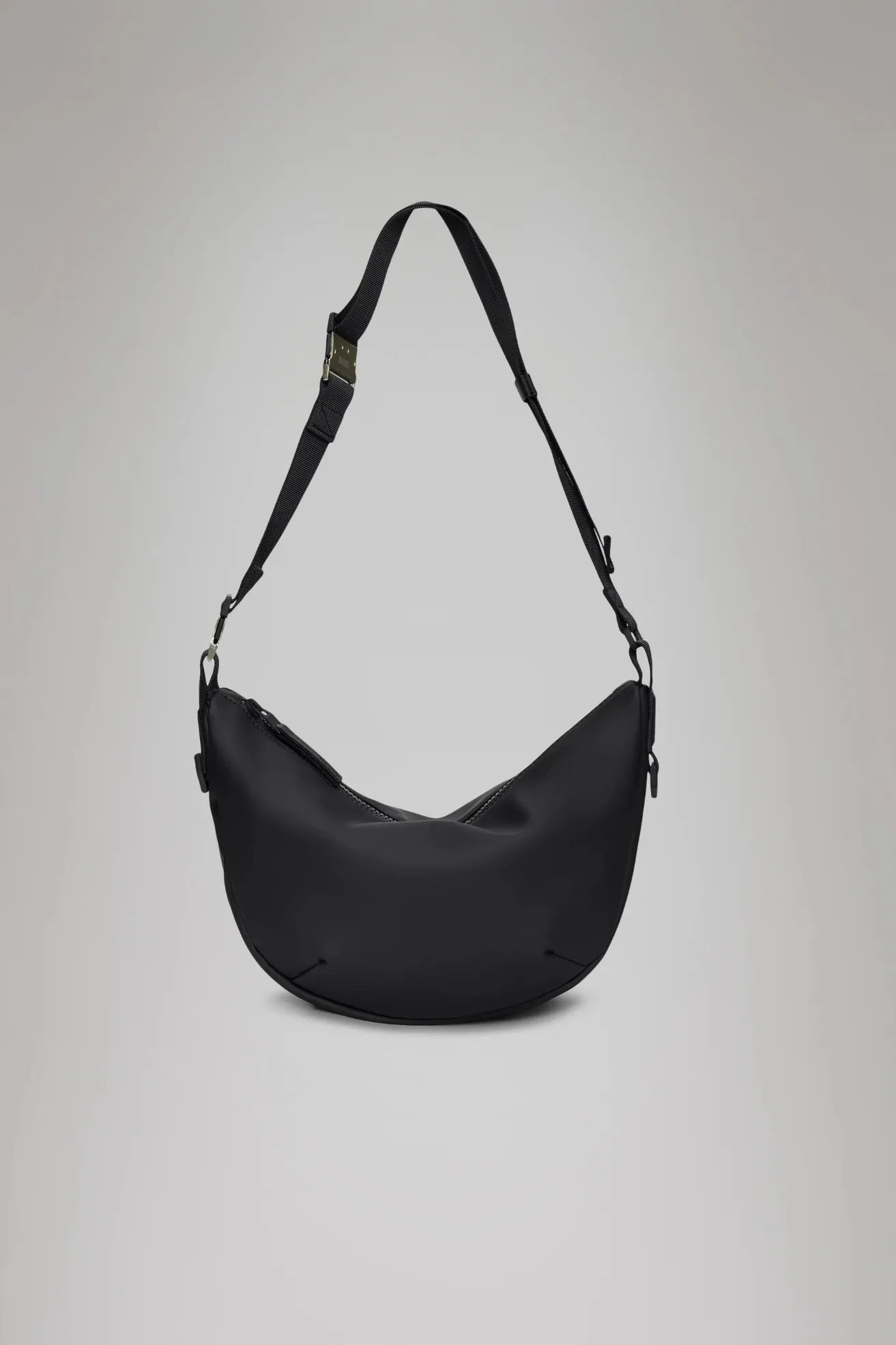 Rains Bolso Valera Shoulder Bag Negra Who killed Bambi?