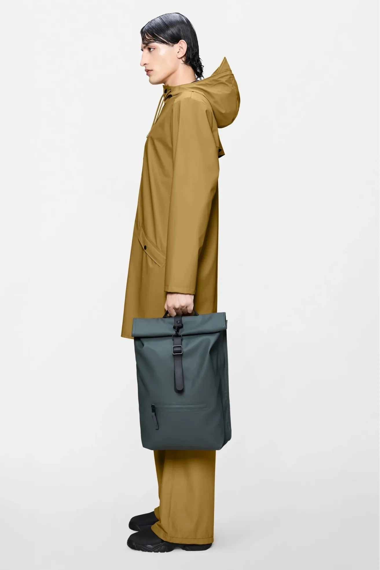 Rains Mochila Rolltop Rucksack Gris Oscuro Who killed Bambi?