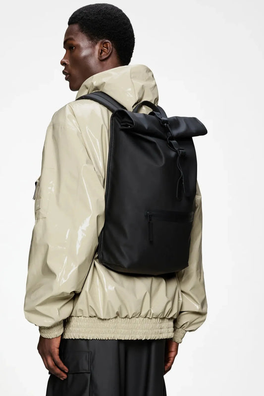 Rains Mochila Rolltop Rucksack Negra Who killed Bambi?