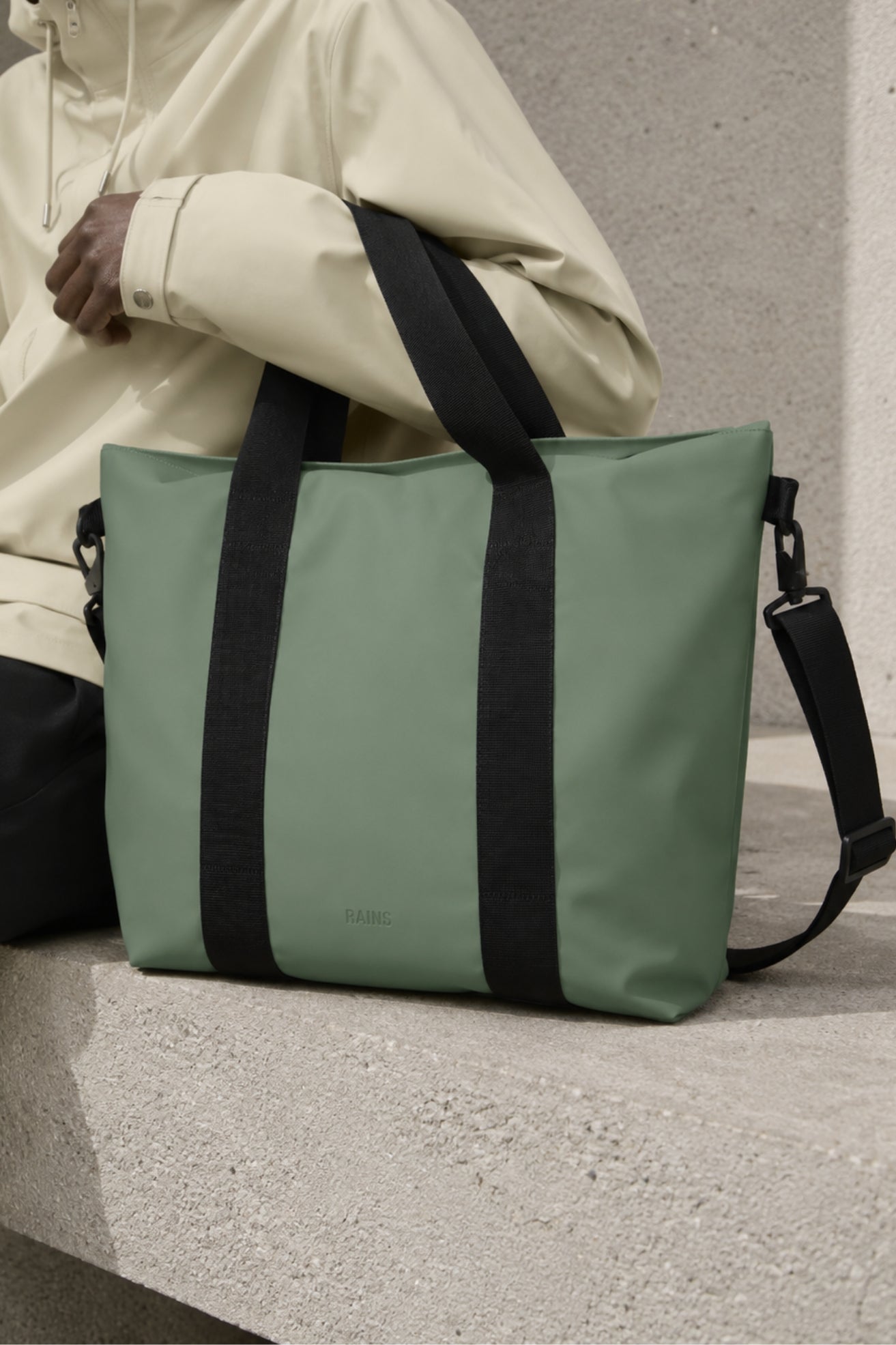 Rains Tote Bag Mini Verde Well Who killed Bambi?