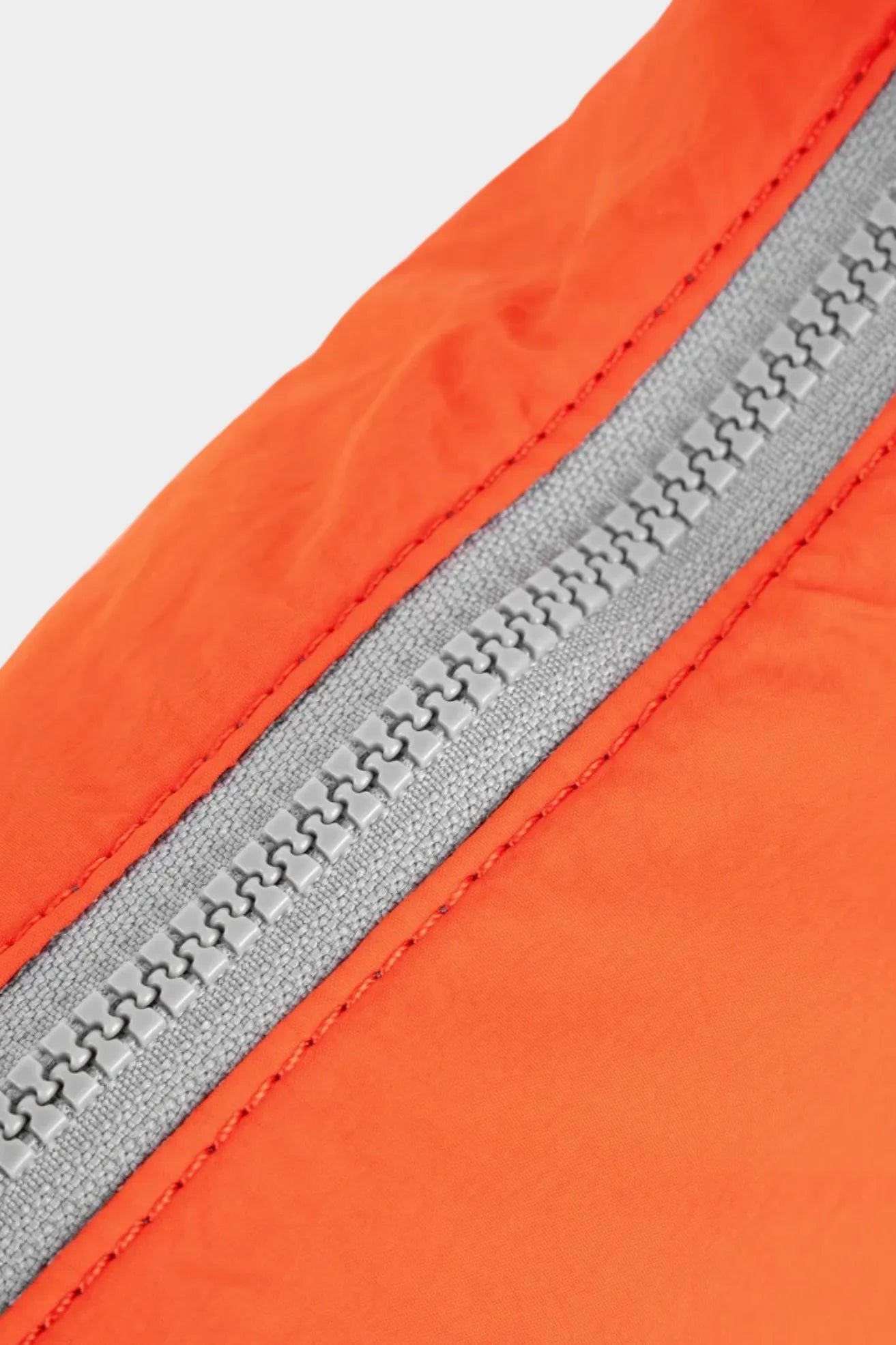 Roka London Bolso Farringdon Half Moon Bag Tangerine Who killed Bambi?