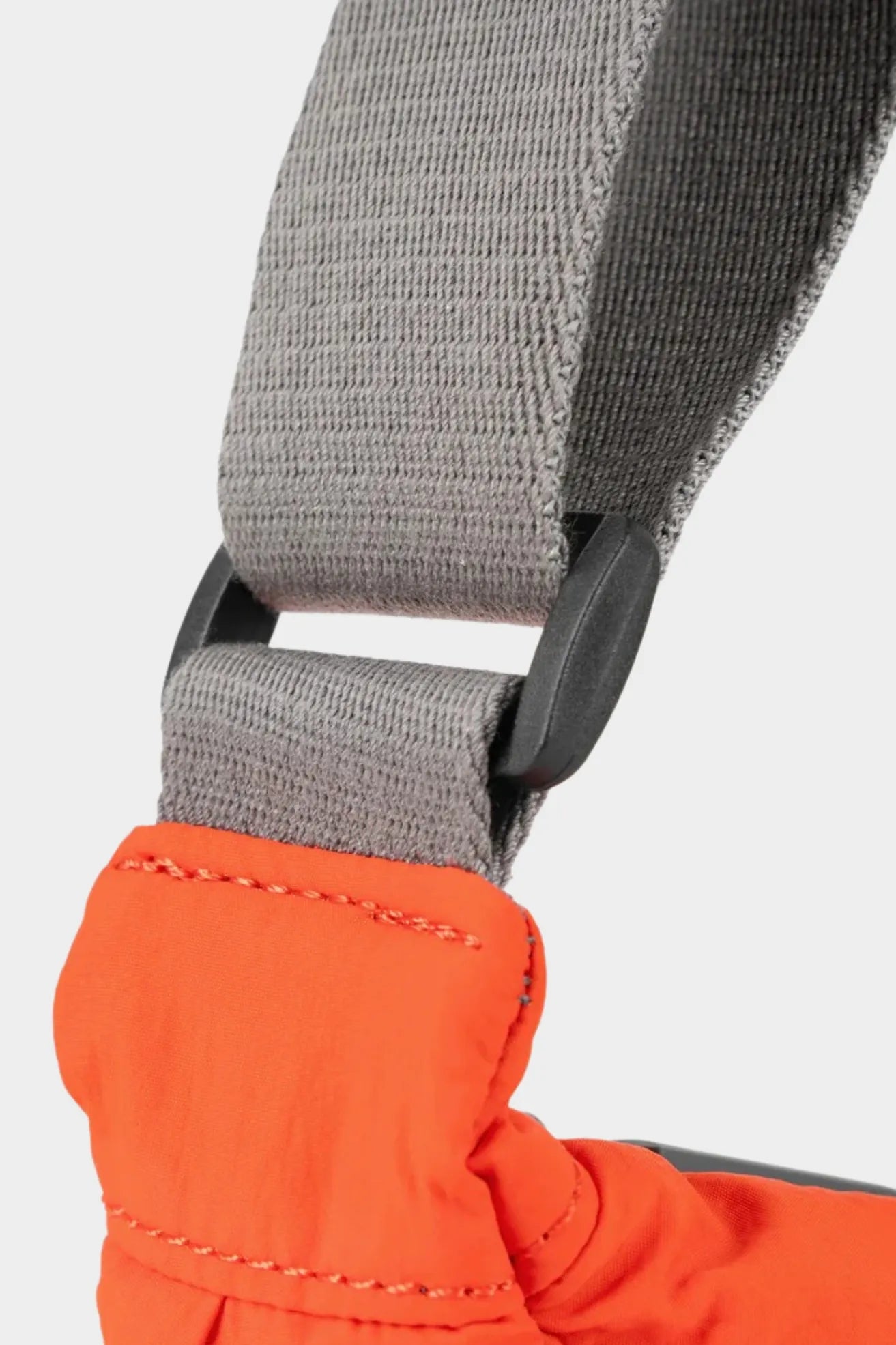 Roka London Bolso Farringdon Half Moon Bag Tangerine Who killed Bambi?