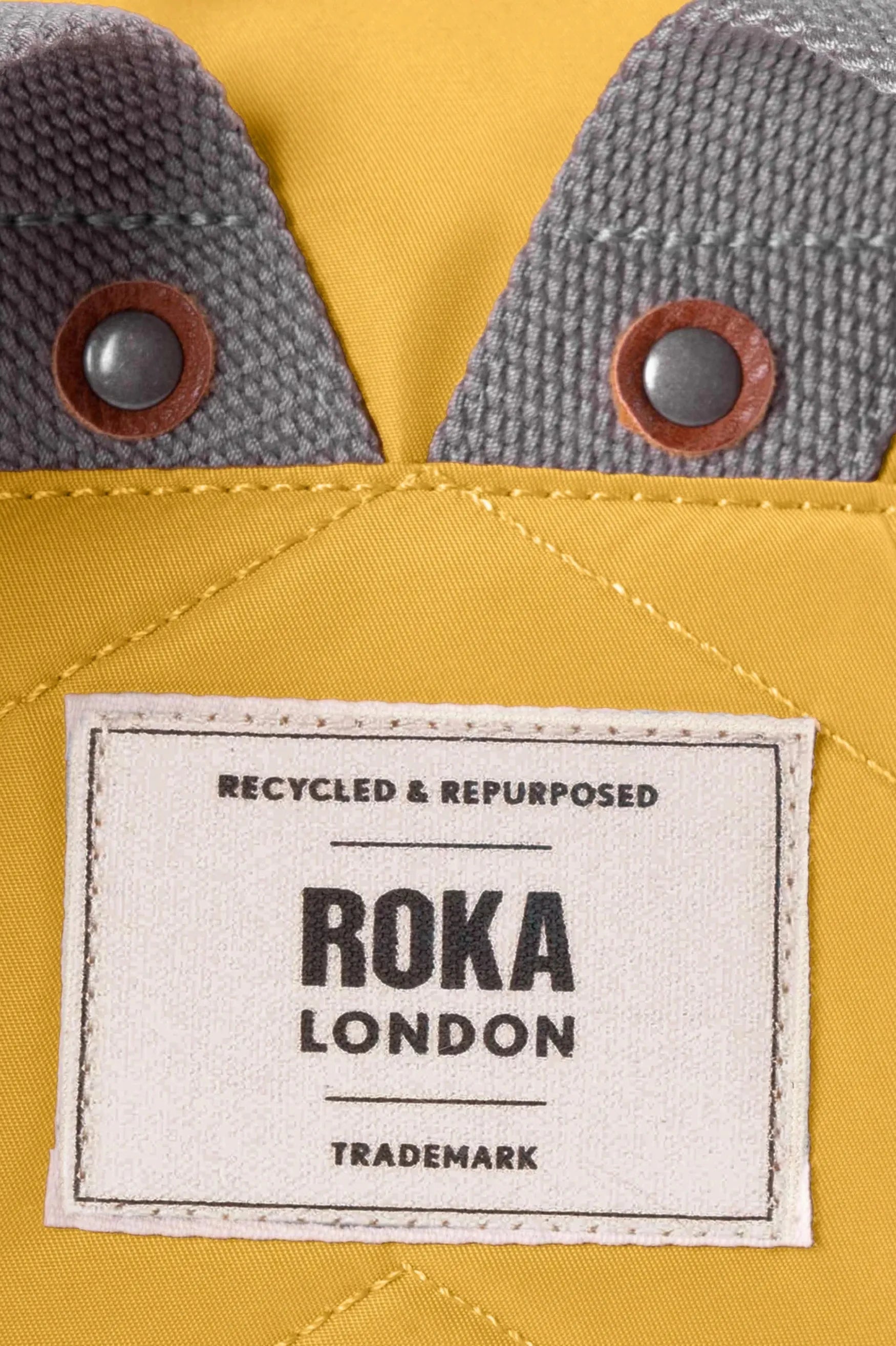 Roka London Mochila Canfield B Recycled Nylon Amarilla Small Who killed Bambi?