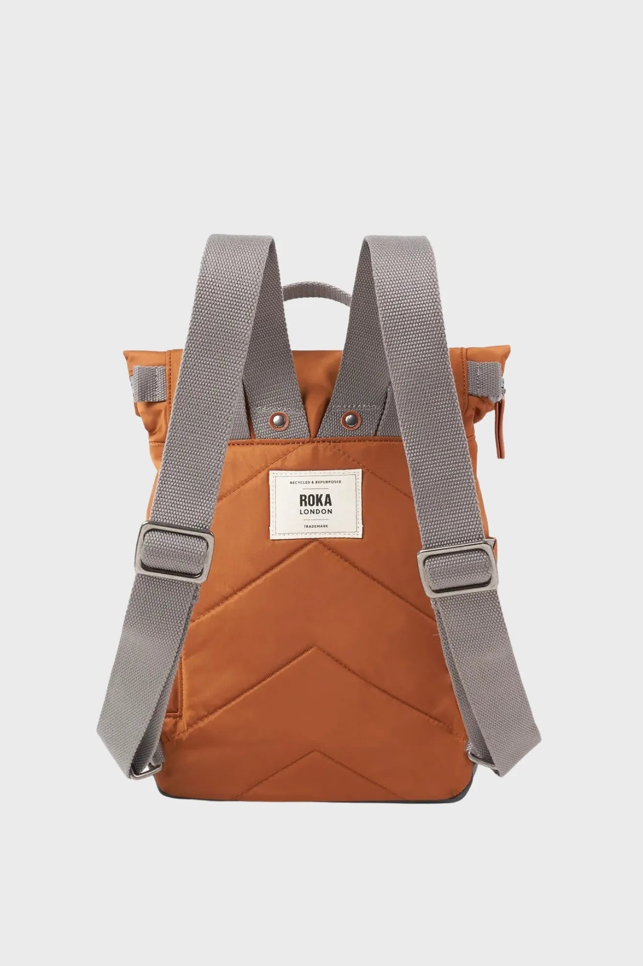 Roka London Mochila Canfield B Recycled Nylon Bran Small Who killed Bambi?