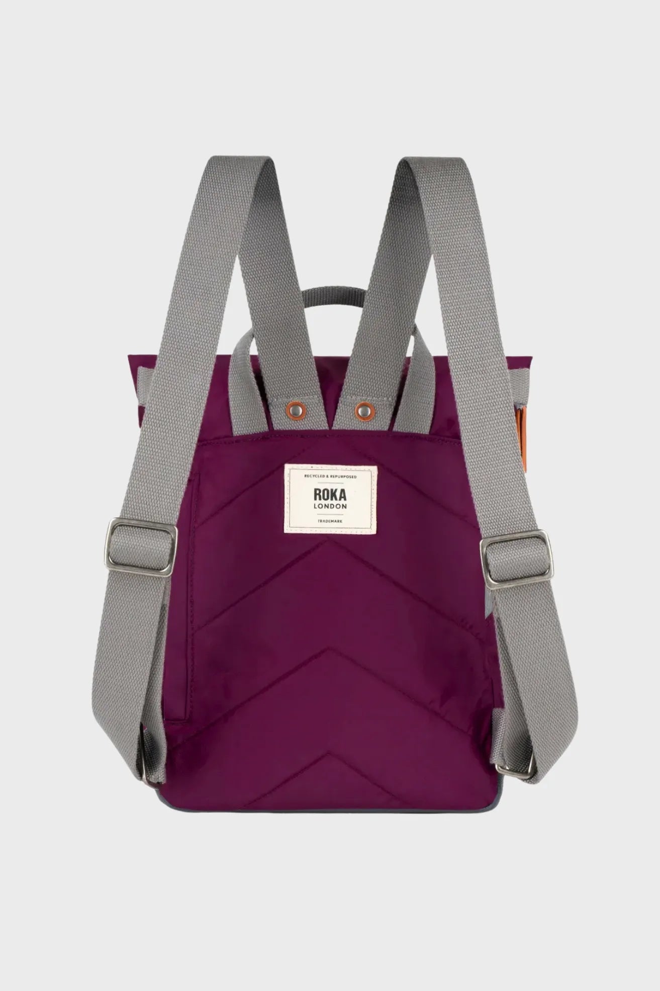 Roka London Mochila Canfield B Recycled Nylon Burgundy Small Who killed Bambi?