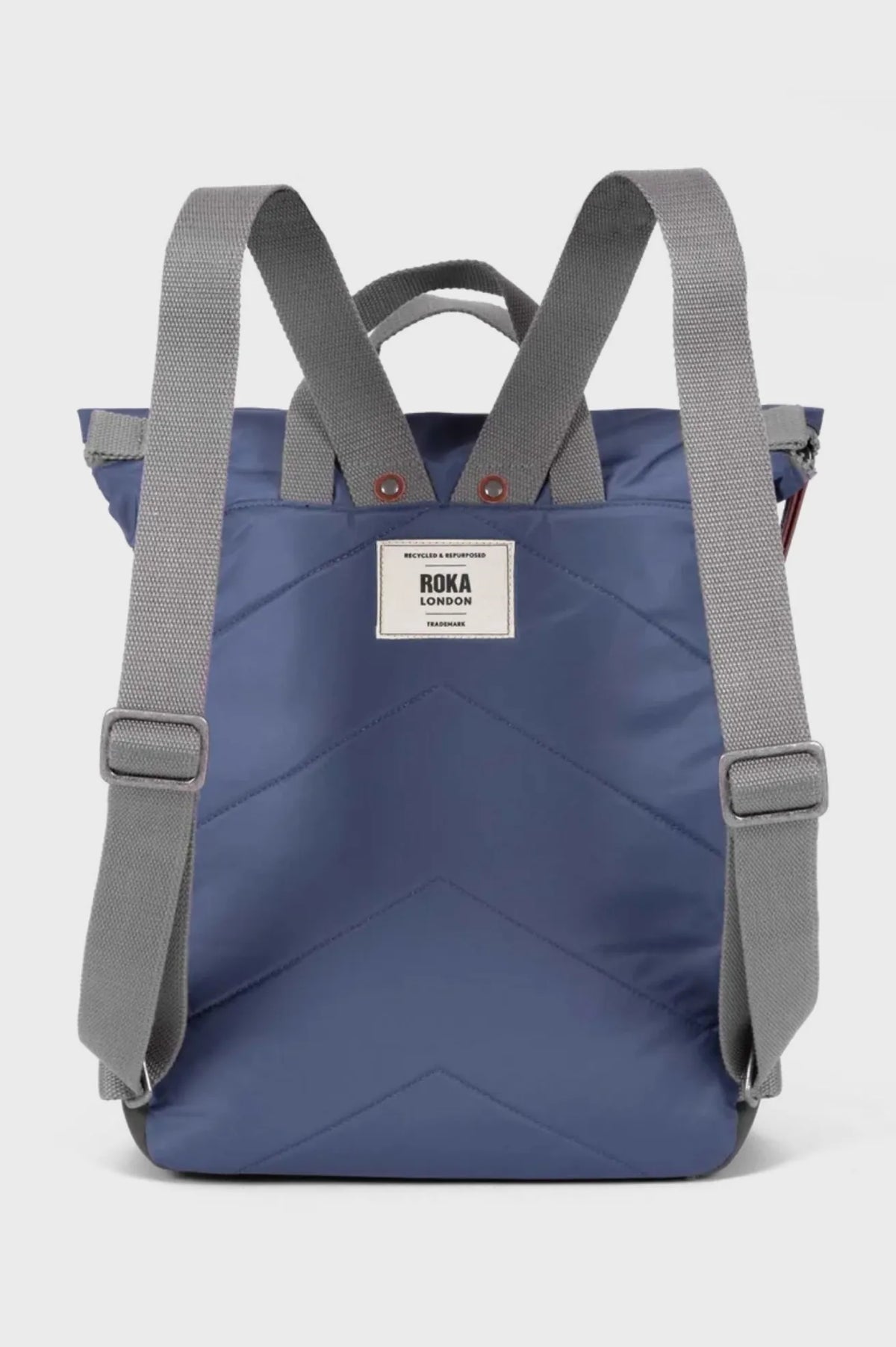 Roka London Mochila Canfield B Recycled Nylon Mediana Azul Airforce Who killed Bambi?
