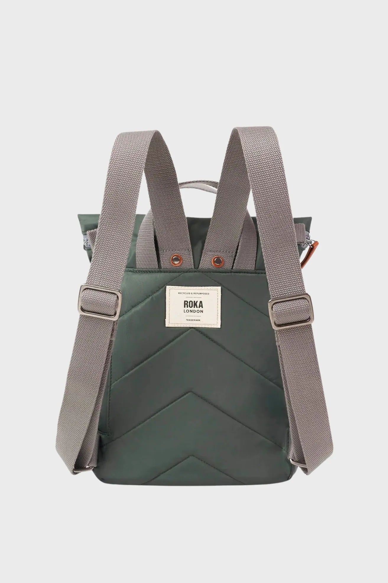 Roka London Mochila Canfield B Recycled Nylon Thyme Small Who killed Bambi?