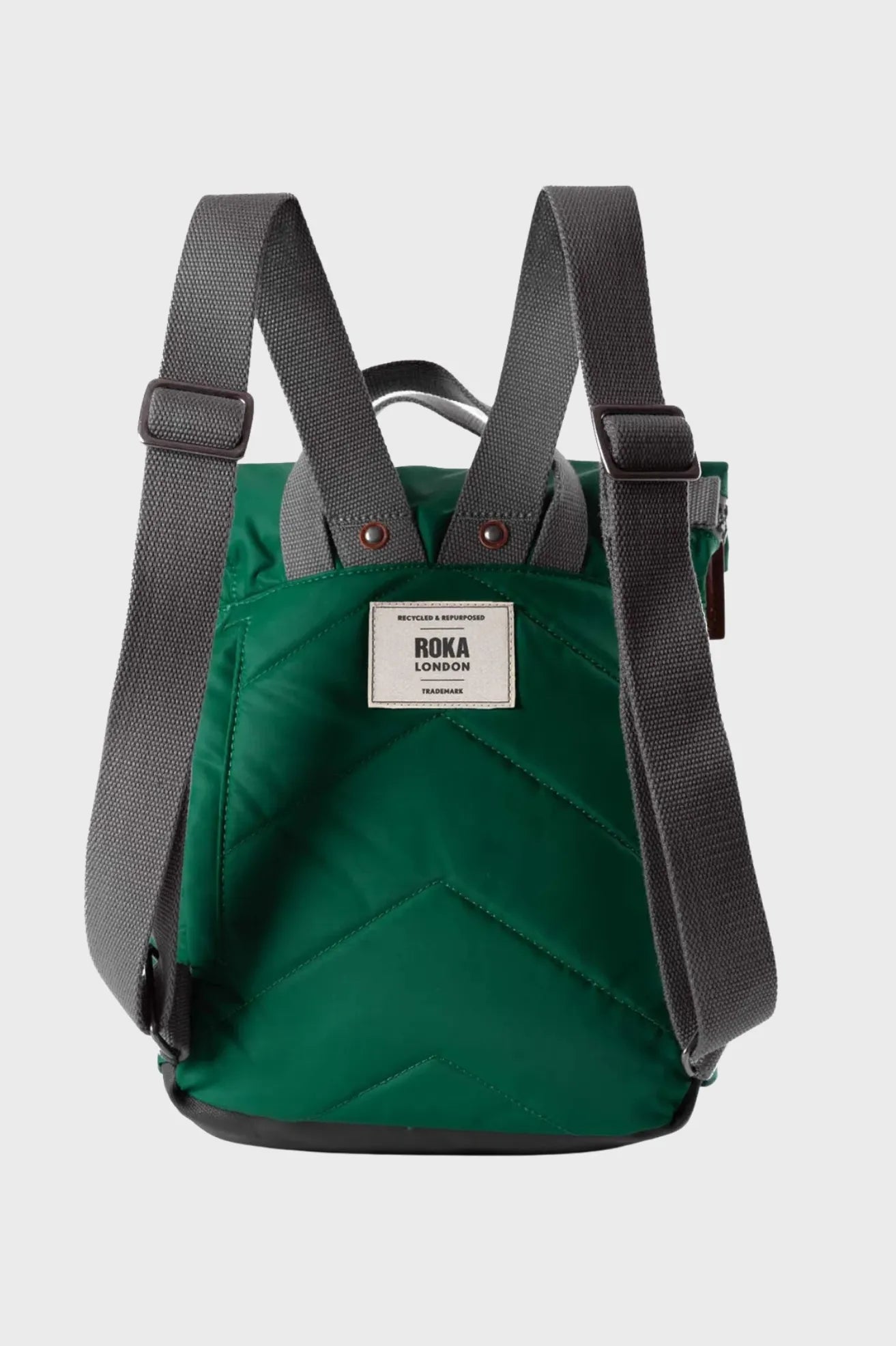 Roka London Mochila Canfield B Recycled Nylon Verde Emerald Small Who killed Bambi?