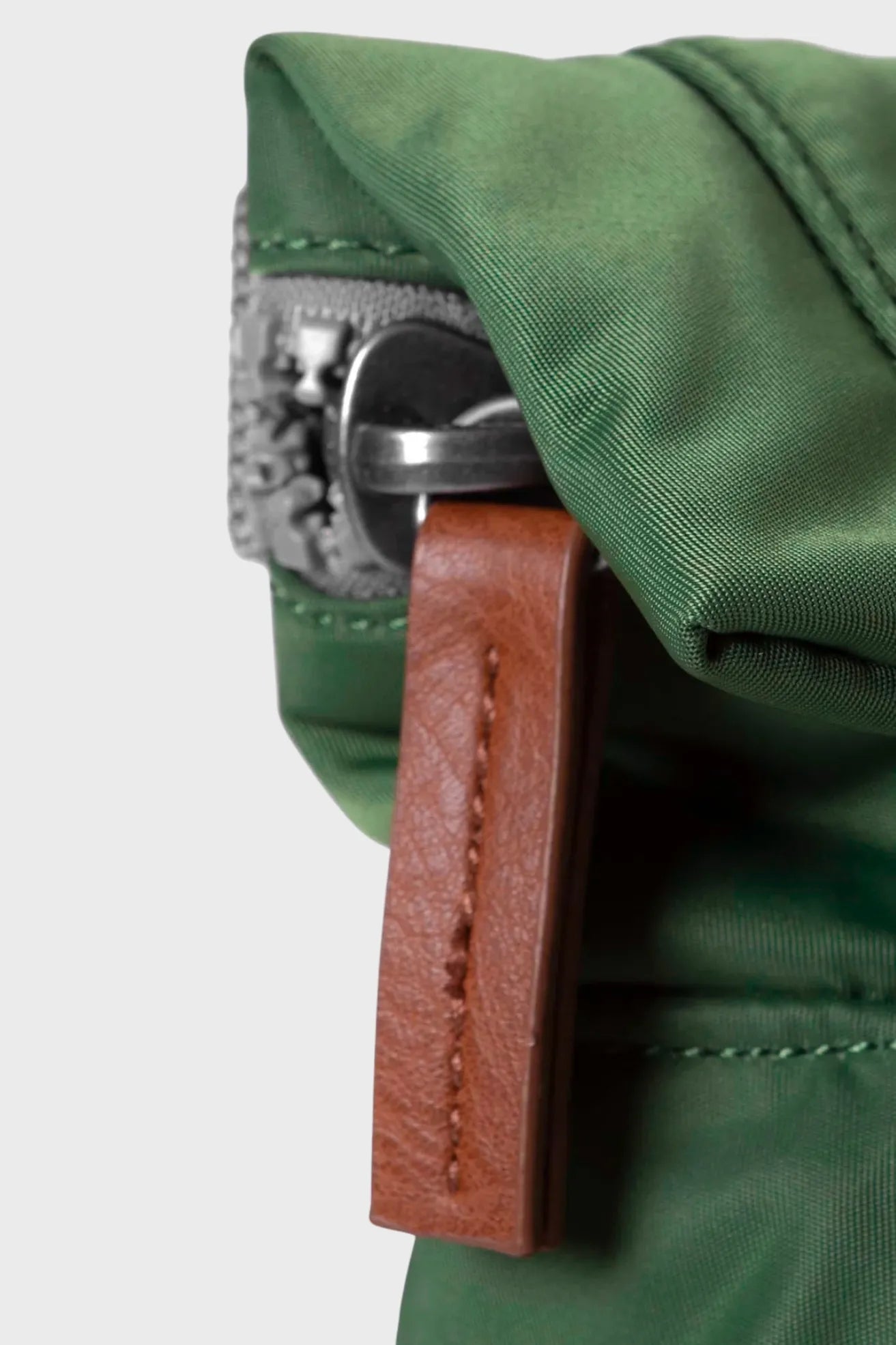 Roka London Mochila Canfield B Recycled Nylon Verde Avocado Small Who killed Bambi?