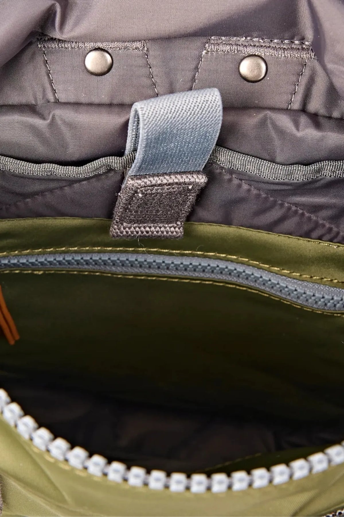 Roka London Mochila Canfield B Verde Chive Small Who killed Bambi?