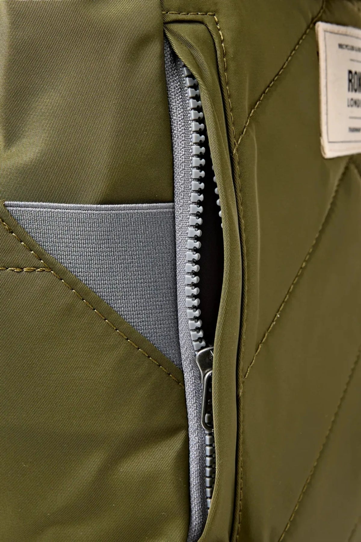 Roka London Mochila Canfield B Verde Chive Small Who killed Bambi?