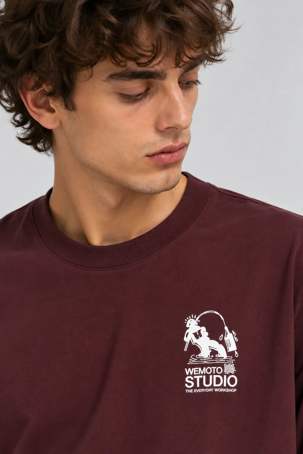 Wemoto Clothing Camiseta Hombre Fishing Burdeos Who killed Bambi?