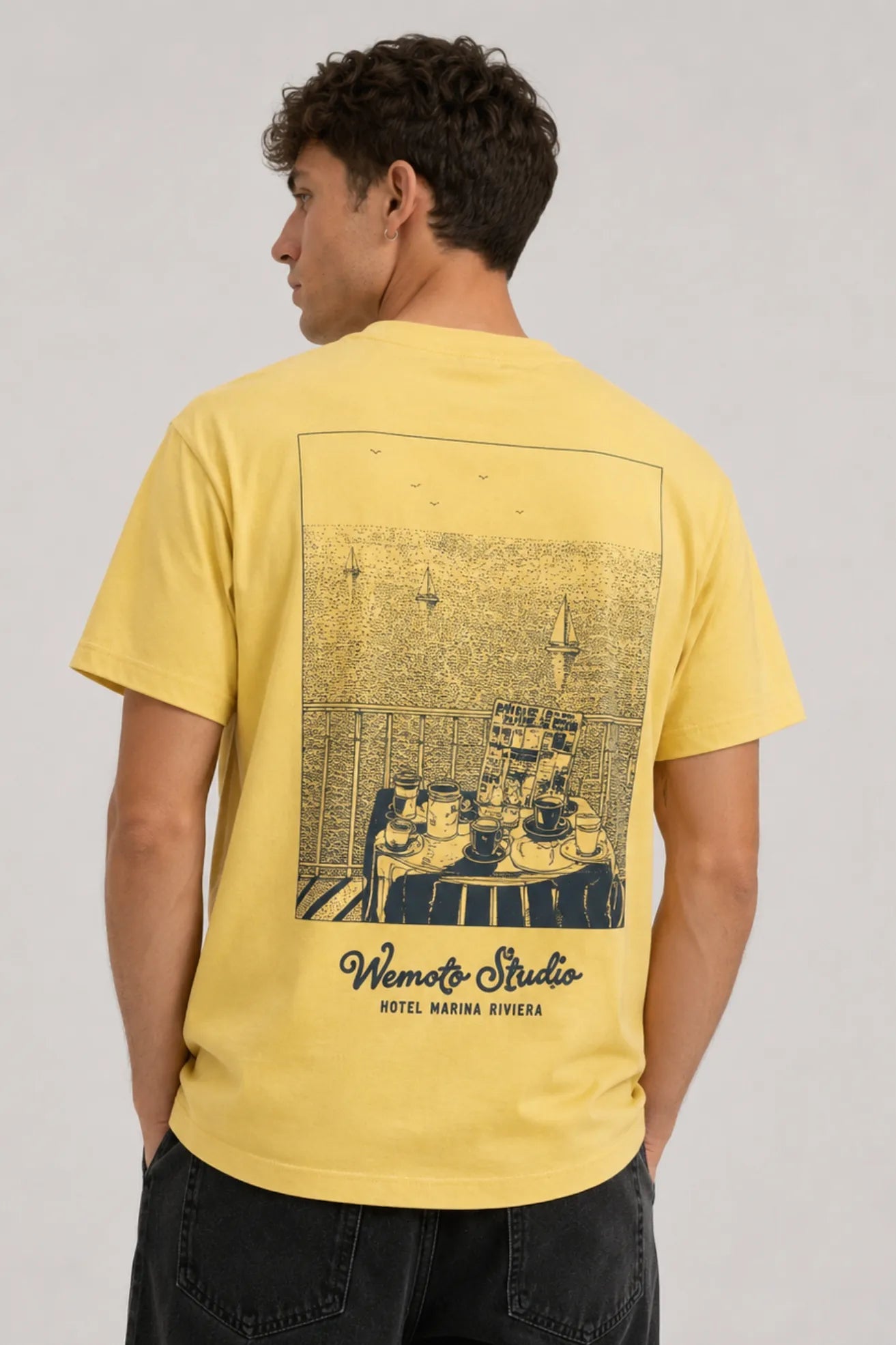 Wemoto Clothing Camiseta Hombre Marina Amarilla Who killed Bambi?