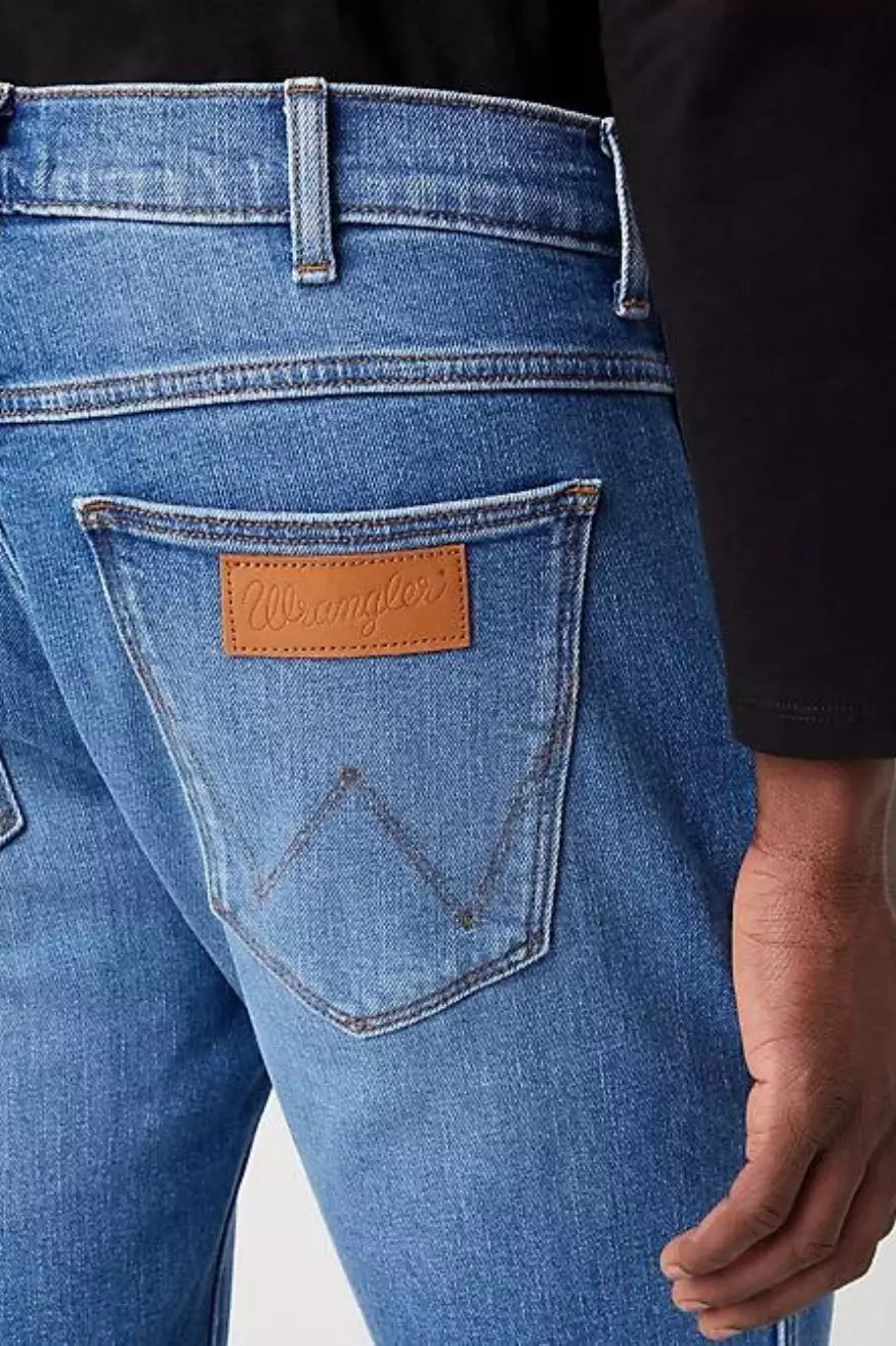 Wrangler Pantalón Hombre Larston New Favourite Who killed Bambi?