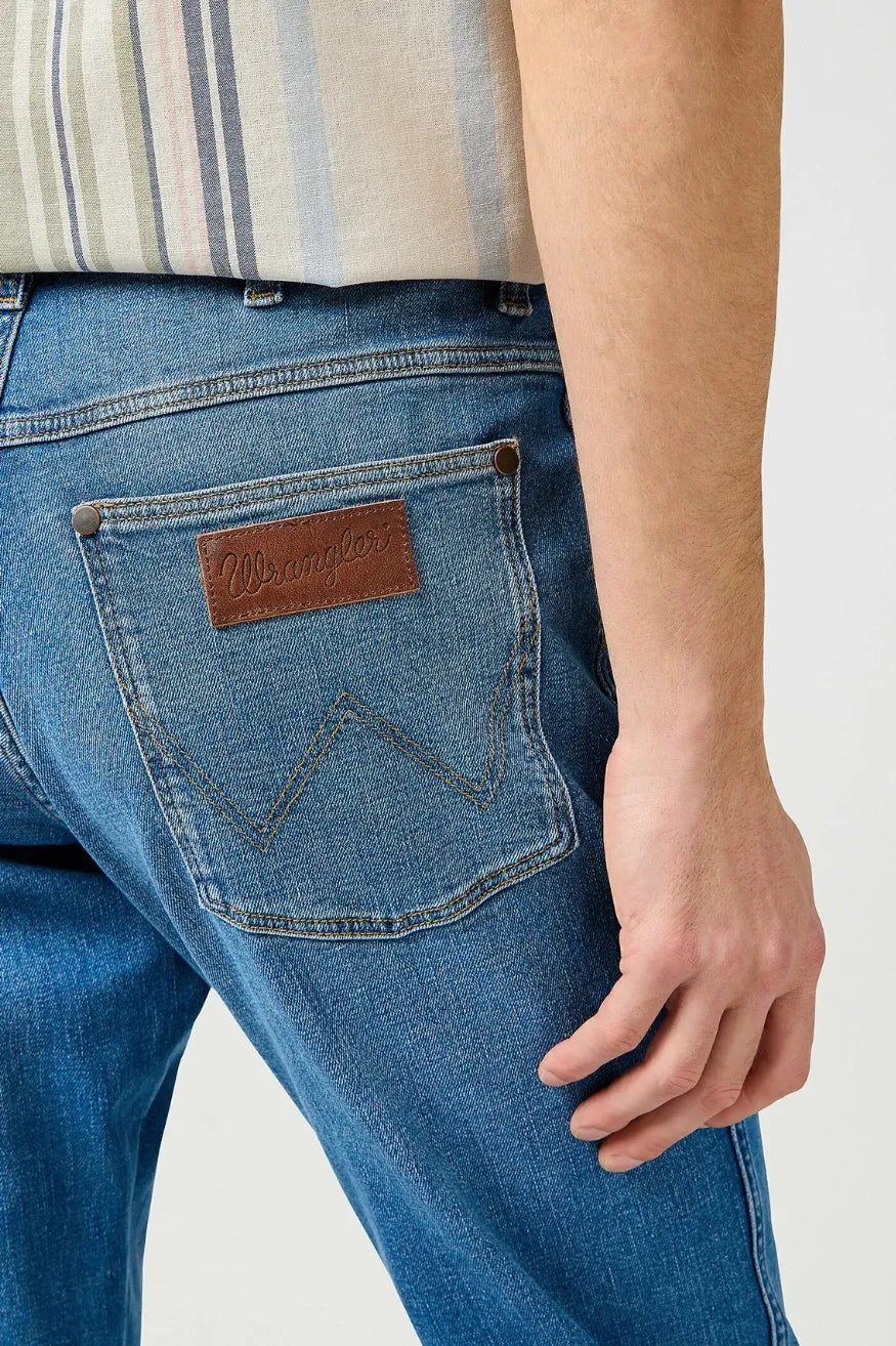 Wrangler Pantalón Vaquero Hombre River Bedazzled Azul Who killed Bambi?