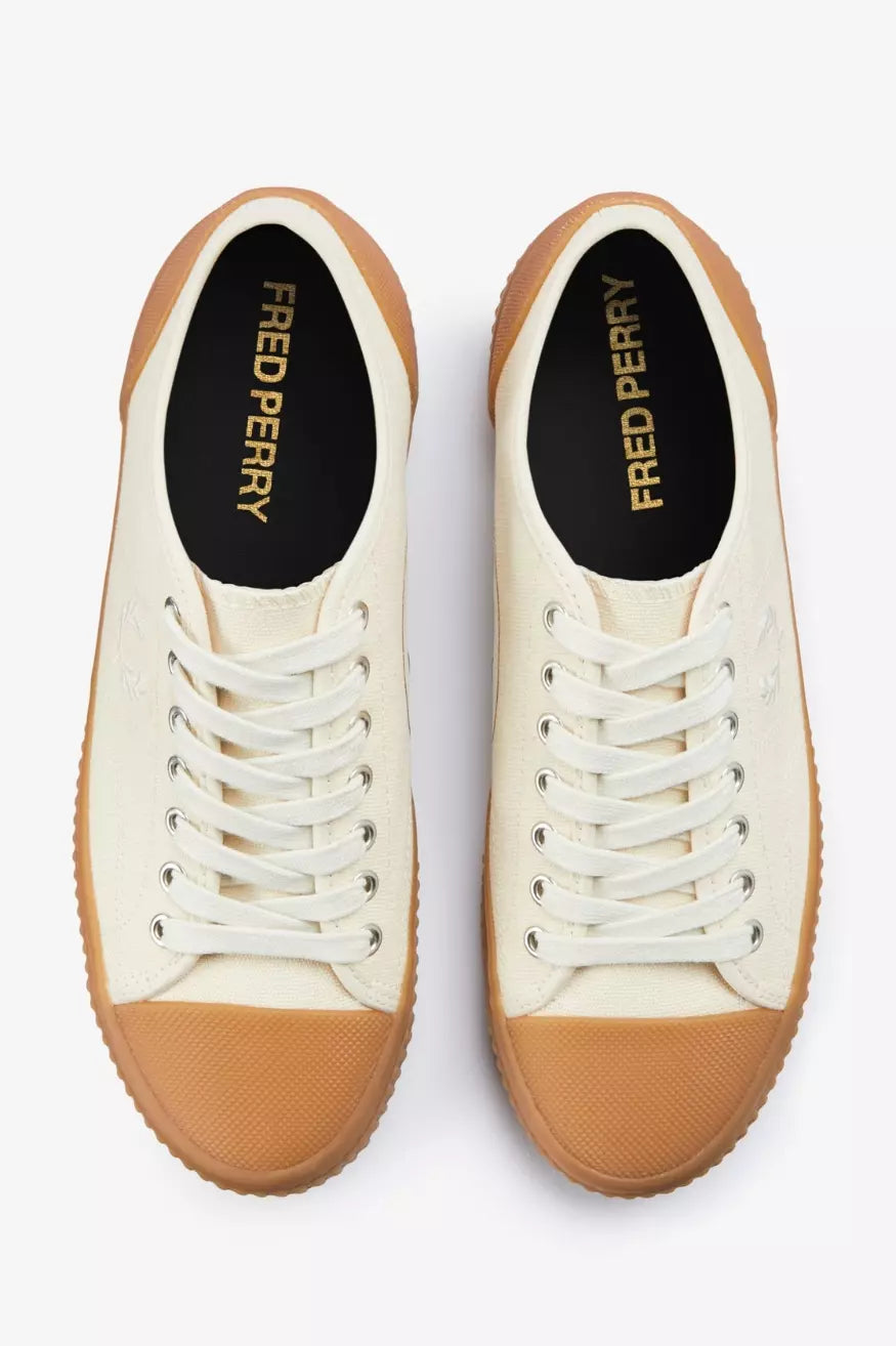 Fred Perry Zapatillas Hombre Low Hughes Beige - Who Killed Bambi?